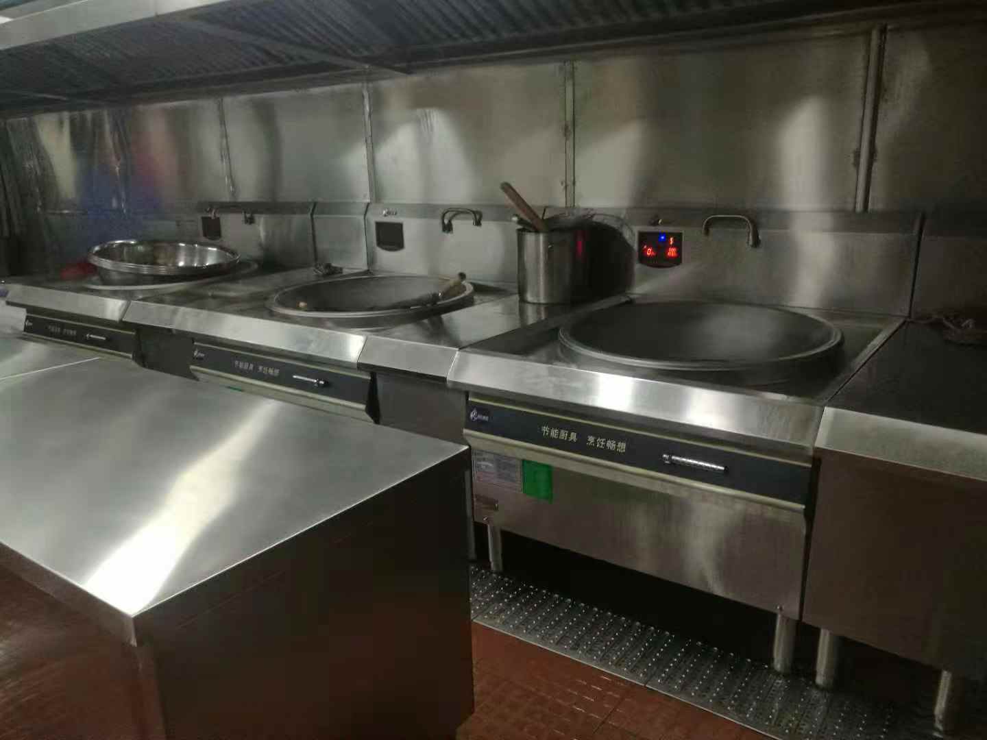 2024新澳门原料站承包整套酒店学校食堂商用厨房设备安装