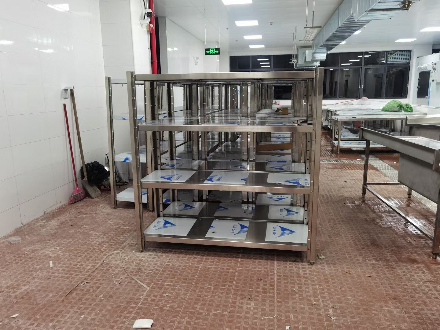 广州市2022年雍隆酒店商用厨房设备供应商提供不锈钢厂制品